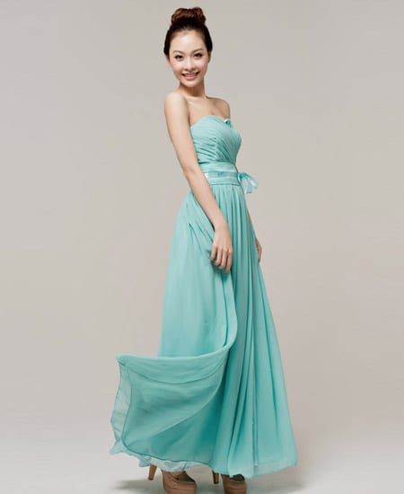 結婚婚禮當天禮服的顏色我們應該如何來選擇  第2張