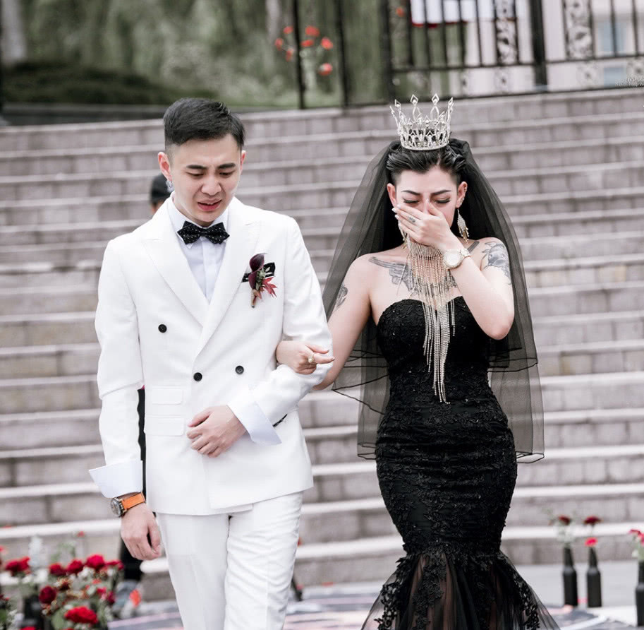 暗黑系婚禮被批喪氣？那是你不懂黑色婚紗的寓意！  第1張