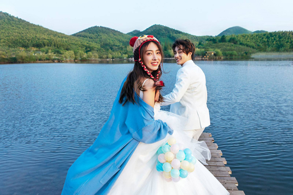 婚紗照風(fēng)格有哪幾種 2019婚紗照風(fēng)格推薦  第3張