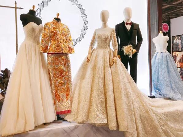 冬季結(jié)婚穿什么？冬季婚紗禮服選購攻略  第3張