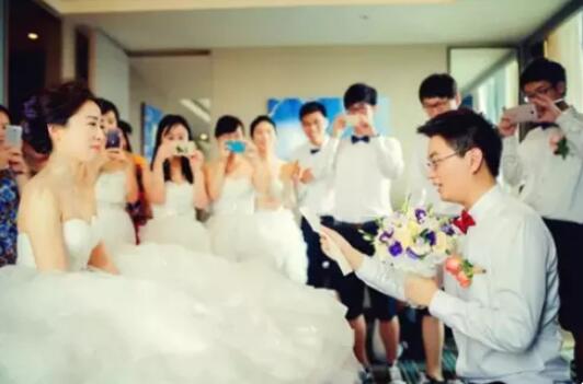 結(jié)婚攔門(mén)快問(wèn)快答，為接親迎親帶來(lái)無(wú)盡歡樂(lè)！  第3張
