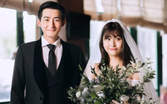 拍婚照的小技巧你都知道嗎？學(xué)會(huì)這10招拍照姿勢(shì)，讓你360度無(wú)死角！  第8張