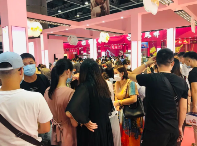 廣州婚博會(huì)圓滿落幕！感謝支持和信賴~下屆：21年4月17-18日 保利世貿(mào)博覽館（免費(fèi)領(lǐng)票）  第8張