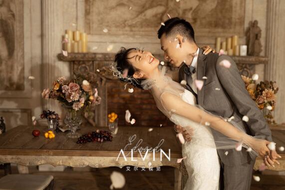 在婚禮上給新人祝福的歌曲有哪些