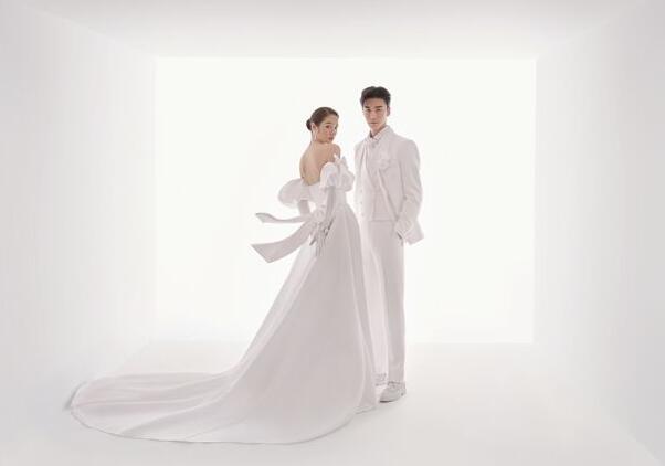 結婚照怎么掛好看？結婚照擺放位置有什么講究  第1張