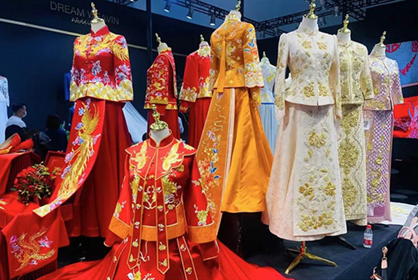 龍鳳褂和秀禾服的區(qū)別在哪里  第1張